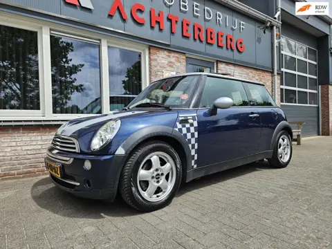 Mini 3-Deurs 1.6 Cooper Park Lane Xenon! Panorama/Schuifdak! Leuke Auto! Airco!