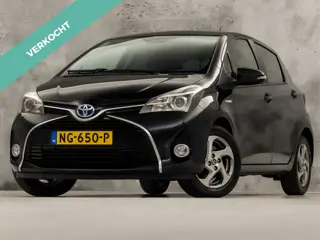 Toyota Yaris 1.5 Hybrid Active Sport Automaat (NAVIGATIE, CLIMATE, CAMERA, GETINT GLAS, SPORTSTOELEN