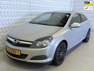 Opel Astra GTC 1.8 Edition / (H)eerlijke auto! 183.000km (2009)