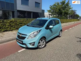 Chevrolet Spark 1.2 16V LTZ Airco Stoelverwarming Parkeersensoren/Achter