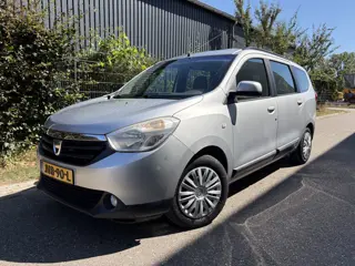 Dacia Lodgy 1.2 TCe Lauréate 5p. / AIRCO / NIEUWE DISTRIBUTIE / 138dkm!