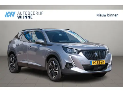 Peugeot 2008 1.2 PureTech 130pk EAT8 Allure | App Connect | Climate | Adaptive Cruise | Camera | 17"