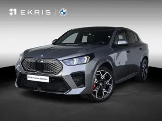 BMW iX2 eDrive20 | M Sportpakket Pro | Innovation Pack | 20 inch | Stuurwielrand verwarmd | M Adapti