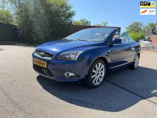 Ford Focus Coupé-Cabriolet 2.0-16V Titanium*Airco*Lederen bekleding* AUTOMAAT*Dealer onderhouden