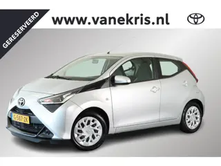Toyota Aygo 1.0 VVT-i X-Play, Android auto, Apple Carplay, Airconditioning, Parkeerhulpcamera!