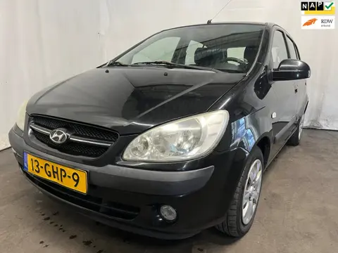 Hyundai Getz 1.4i Active Joy - Uitlaat Defect - Schade