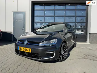 Volkswagen Golf 1.4 TSI GTE NIEUWSTAAT panoramadak en leer