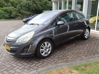 Opel Corsa 1.4-16V Cosmo Kan direct mee! (bj 2011)