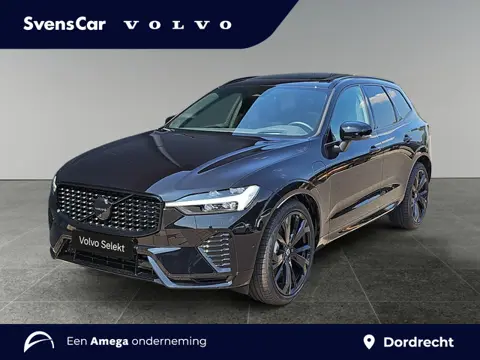 Volvo XC60 2.0 T8 Plug-in hybrid AWD Ultra Black Edition | Luchtvering | Trekhaak | Getint glas | 21