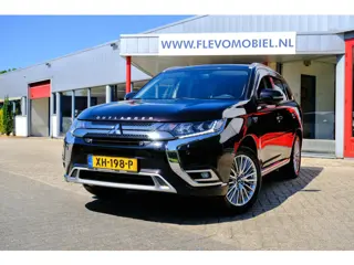 Mitsubishi Outlander 2.4 PHEV Intense+ Aut. Pano|Leder-Alcantara|Cam|LMV