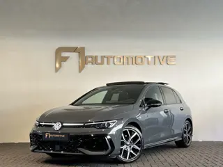 Volkswagen GOLF 1.5 eTSI Pano|HuD|Trekhaak|360 Camera|Keyless|ACC|Sfeer|Lane Assist