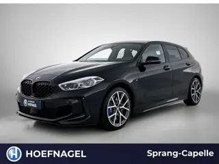 BMW 1-serie M135i xDrive | Camera | Stoelverwarming |Harman/Kardon | HeadUp Display | Cruise Control