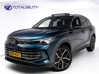Volkswagen Tiguan 1.5 eHybrid Elegance Business 204 PK | Panodak | Leer | Elec. Trekhaak | Stoel- & 