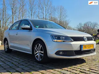 Volkswagen Jetta 1.2 TSI Trendline 1e eigenaar volledig onderhouden carplay achteruit camera navigat