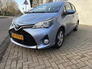 Toyota Yaris 1.5 Hybrid Lease NIEUWE APK