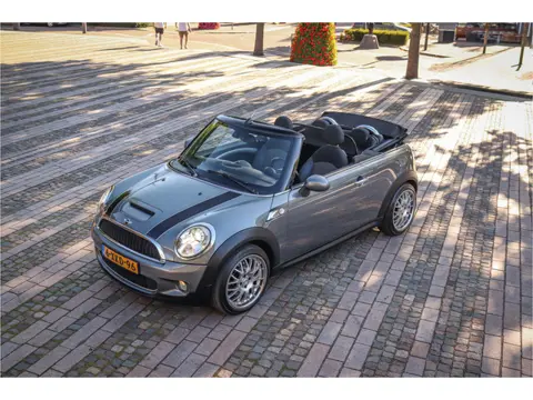 MINI Cabrio 1.6 Cooper S Chili Xenon Harman/Kardon 174pk