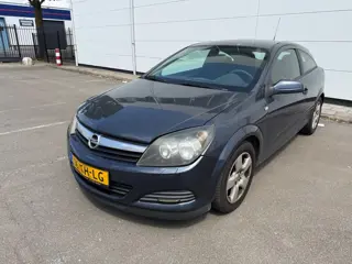 Opel Astra GTC 1.6 Edition