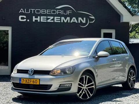 Volkswagen Golf 1.2 TSI Highline Automaat Navigatie Cruise Climate Control MF Stuur
