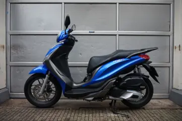 Piaggio Medley 125cc Blauw 13-MH-BR