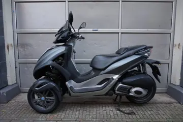 Piaggio MP3 Yourban Mat Grijs 300cc Sport 86-RTB-4