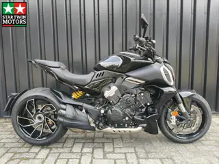 Ducati Diavel V4