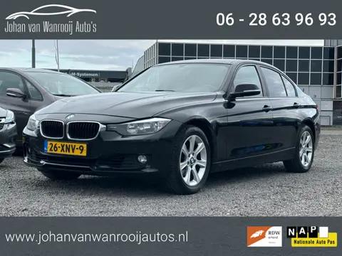 BMW 3-serie 320i Executive/AIRCO/AUTOMAAT/NW APK