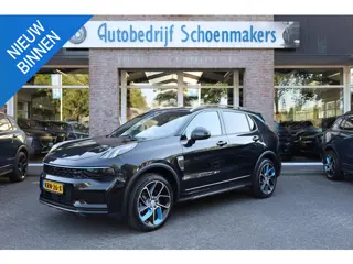 Lynk & Co 01 1.5 MY23! TREKHAAK! 6.6Kwh! ZWARTE-HEMEL ROLHOES MY23 360-CAMERA PANO/SCHUIF INFINITY D