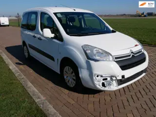 Citroen Berlingo 1.6 BlueHDi Feel 5p AC ** NO REGISTRATION <> IN PERFECT CONDITION
