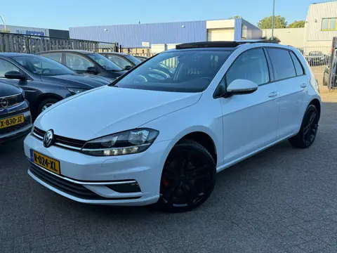 Volkswagen Golf 1.4 TSI Business R /Pano/PDC/Virtual