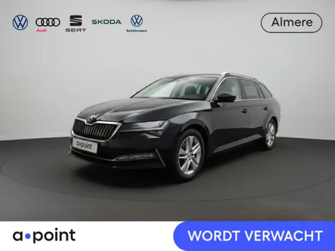 Skoda Superb 1.4 TSI iV Style 218 pk Automaat (DSG) | Navigatie | Trekhaak (wegklapbaar) | Parkeerse
