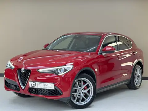 Alfa Romeo Stelvio 2.0 T AWD Super, 280Pk, 2017, 2de eigenaar, Harman Karton, Volledig leder, Stoel 