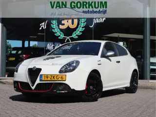 Alfa Romeo Giulietta 1.4 T Business Executive Airco / Elekramen / Stuurbekr / Xenon / Leder / Camera