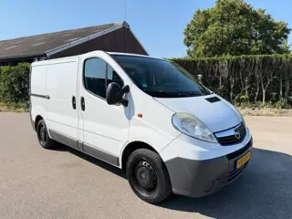 Opel Vivaro 2.0 BENZINE - AIRCO - MARGE - APK 10/2027