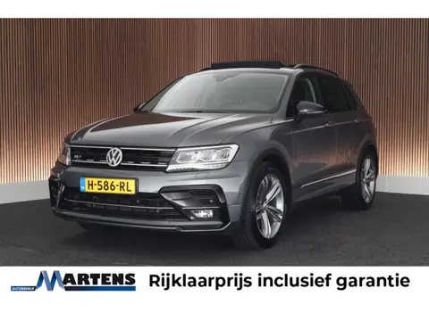 Volkswagen Tiguan 1.5 TSI 150pk DSG Highline Business R Trekhaak Panoramadak Camera Stoelverwarming 