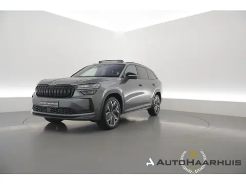 Škoda Kodiaq 1.5 TSI MHEV Sportline Business 7p | Pano | Elek. Trekhaak | Apple CarPlay | Camera | A