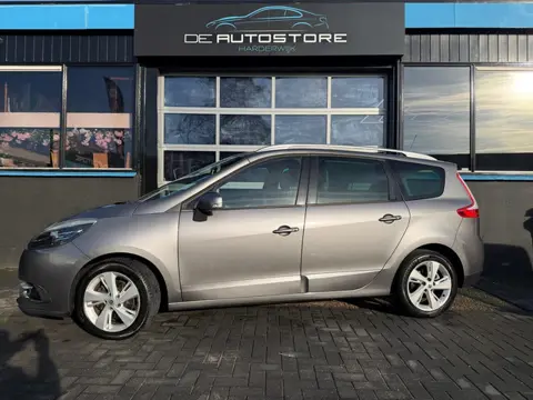 Renault Grand Scénic 1.2 TCe R-Cinéma Cruise Keyless Leder Airco Navi DVD Trekhaak PDC 17 Inch Zeer 