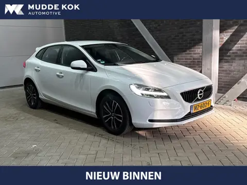 Volvo V40 2.0 T3 Momentum | Trekhaak | Standkachel | LED | Camera | Navigatie | Stoelverwarming | Vo