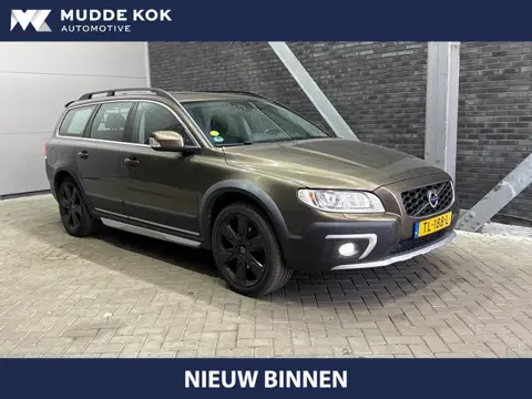Volvo XC70 2.4 D4 Polar+ | Schuifdak | Trekhaak | Memory | Standkachel | Verwarmde Voorruit | Naviga