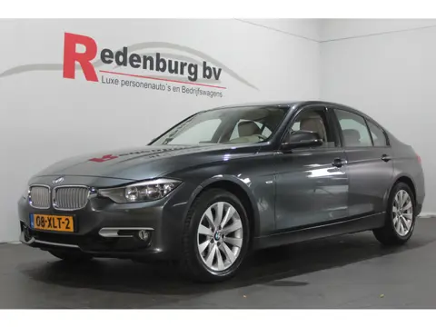 BMW 3-serie 320i Executive - Automaat - Navi / Bluetooth / Cruise