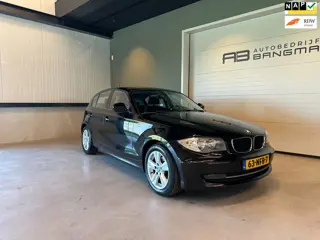 BMW 1-serie 116i 5-DEURS BUSINESS LINE STYLE-uitv|AIRCO|ISOFIX|CRUISE CONTROL|LM-VELGEN|NAP|NIEUWE A