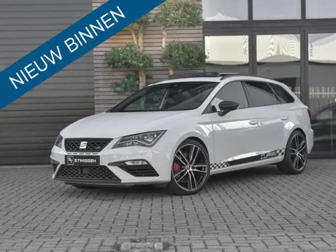 SEAT Leon ST 2.0 TSI 4DRIVE CUPRA ACC Panoramadak Alcantara 19 inch Velgen