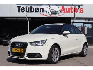 Audi A1 1.2 TFSI Attraction | Climate control | PDC achter | Xenon | Stoelverwarming