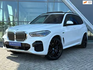 BMW X5 XDrive45e High Executive M Sport 394pk Panoramadak / 22inc / Laser Light / Trekhaak