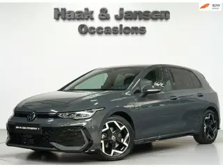 Volkswagen Golf 1.5 eTSI R-Line Edition - ACC - Lane - Camera -