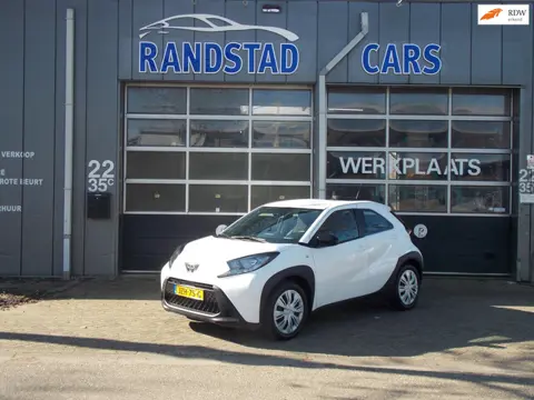Toyota Aygo X 1.0 VVT-i MT Play Carplay Airco Elek Pakket 5Deurs 2024bj GARATIE