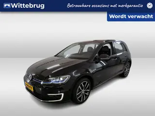 Volkswagen e-Golf e-Golf / AUTOMAAT/ DIGITAL DASH/ LEDER/ FULL LED/ NAVI/ PARK. SENSOREN + CAMERA/ 1