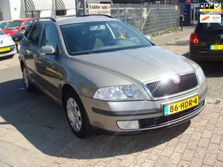 Skoda Octavia Combi 1.6 Ambiente lpg g3 st bekr airco elek pak nap apk