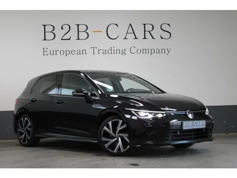 Volkswagen Golf 1.5 eTSI R-Line | Trekhaak | LED| Virtual | Winter pakket