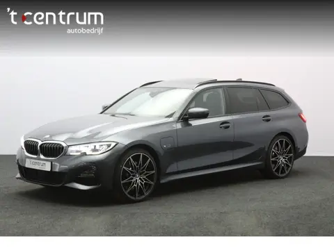 BMW 3 Serie Touring 330e 293 PK High Executive M-Sport PHEV, Panoramadak, Adap. Cruise Control, Carp