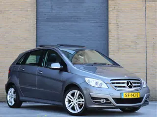Mercedes-Benz B-Klasse 180 Designo Sport Automaat | Pano | Nappa Leder | Stoelverwarming |